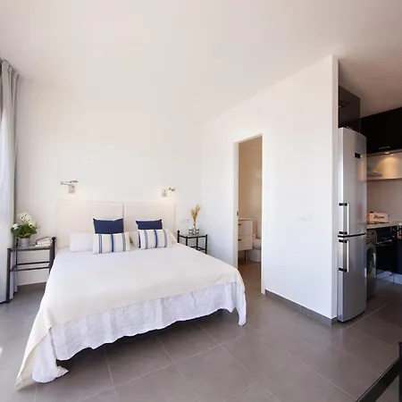 Appartement In Steps From Sandy