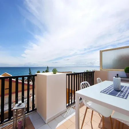 Appartement In Steps From Sandy