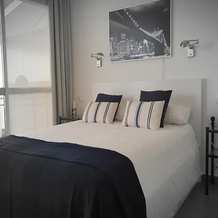 In Steps From Sandy Апартаменти *