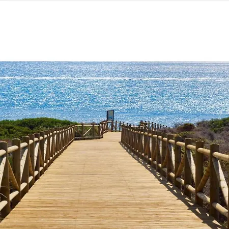 아파트 In Steps From Sandy *