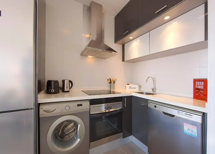 In Steps From Sandy Apartament *