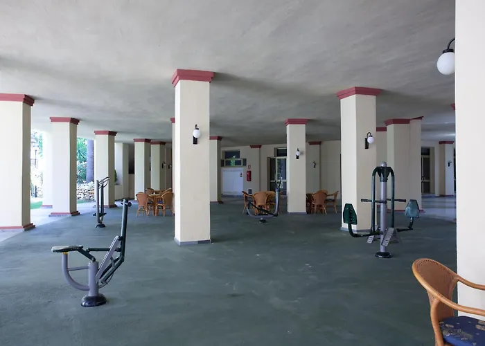 In Steps From Sandy Apartament *