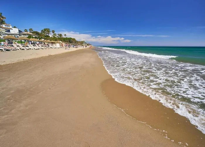 In Steps From Sandy Lägenhet Marbella