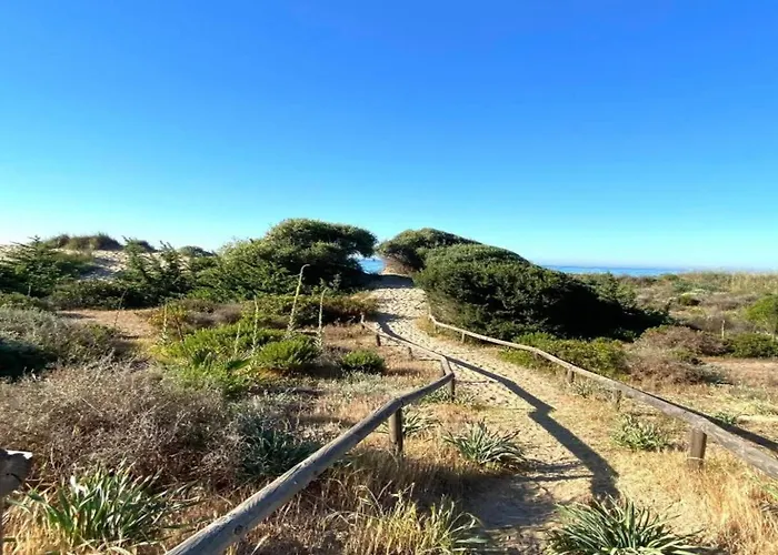 In Steps From Sandy Apartament *