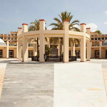 In Steps From Sandy * 马尔韦利亚